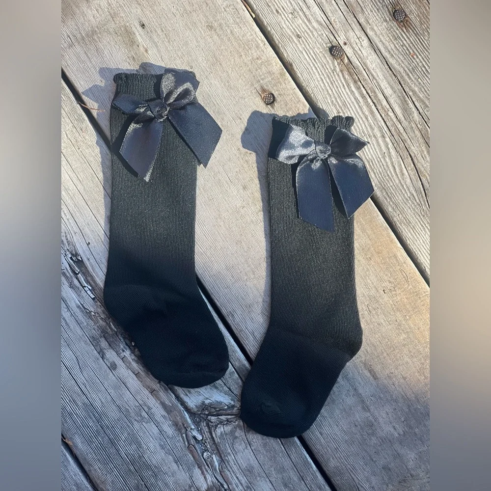Kids Black Knee High With Stain Bows